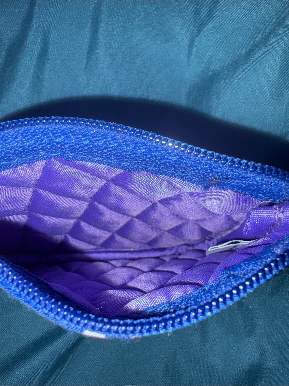 3 Pieces - NWOT Vera Bradley -Quilted Floral Crossbody - Free Unbranded Dust Bag - Picture 10 of 11